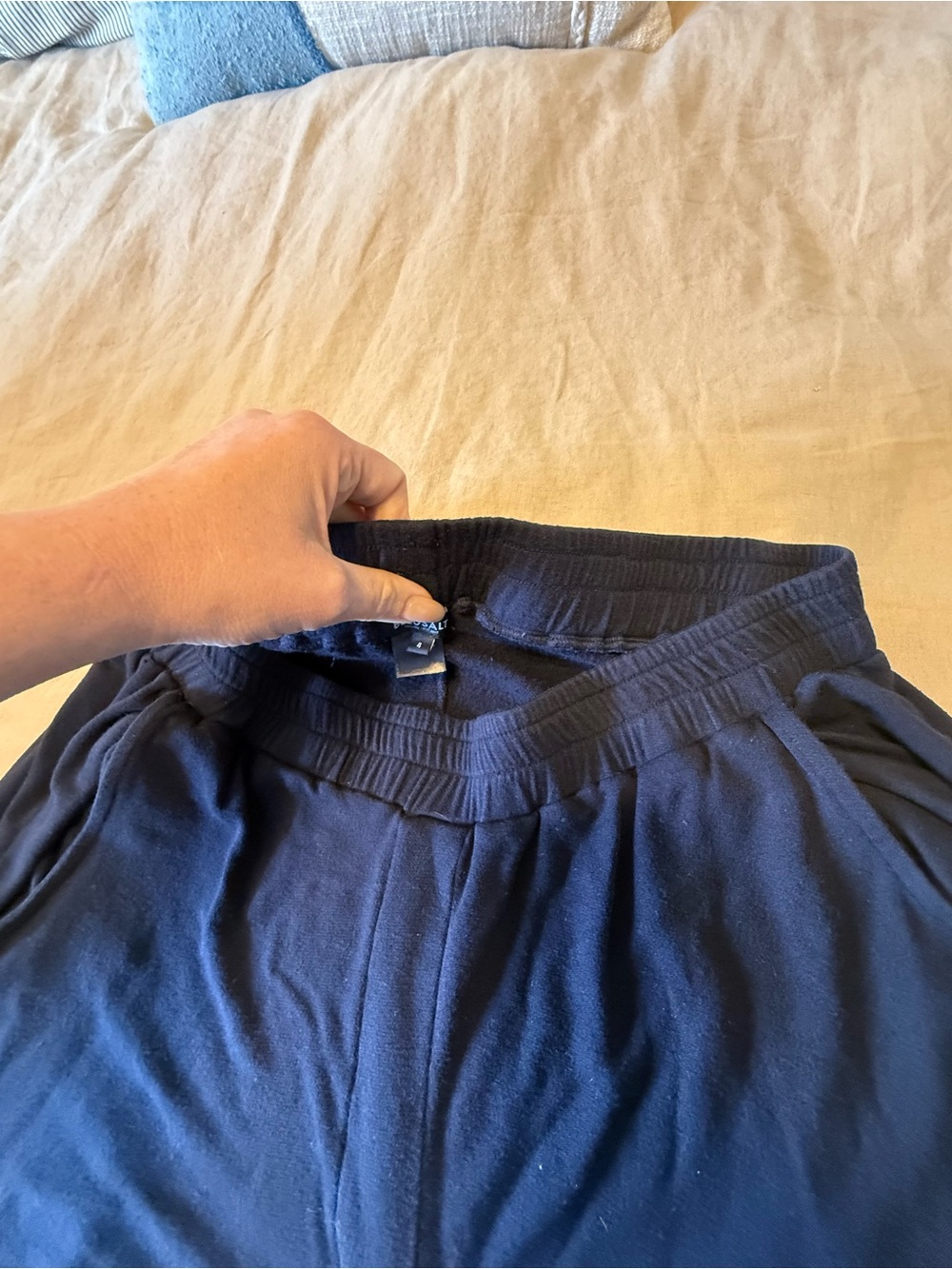 Bleusalt Wide-Leg Culotte Pants - Picture 6 of 6